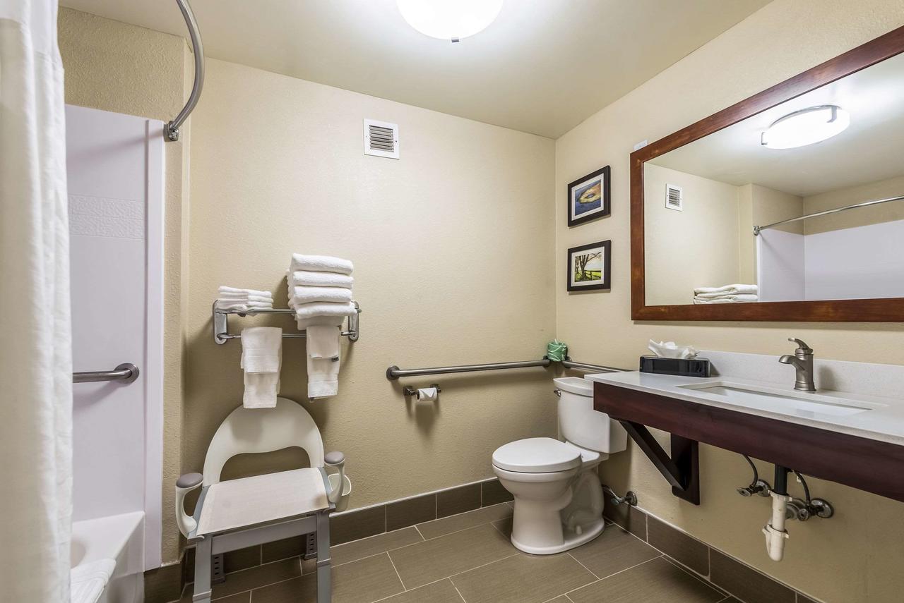 Comfort Inn & Suites Dayton North - thumb 14