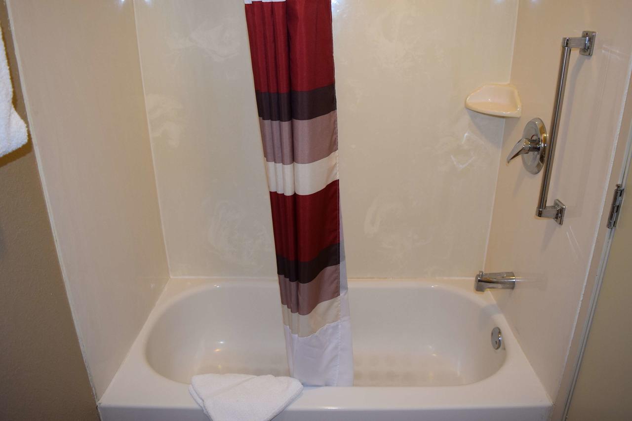 Red Roof Inn Boardman - thumb 4