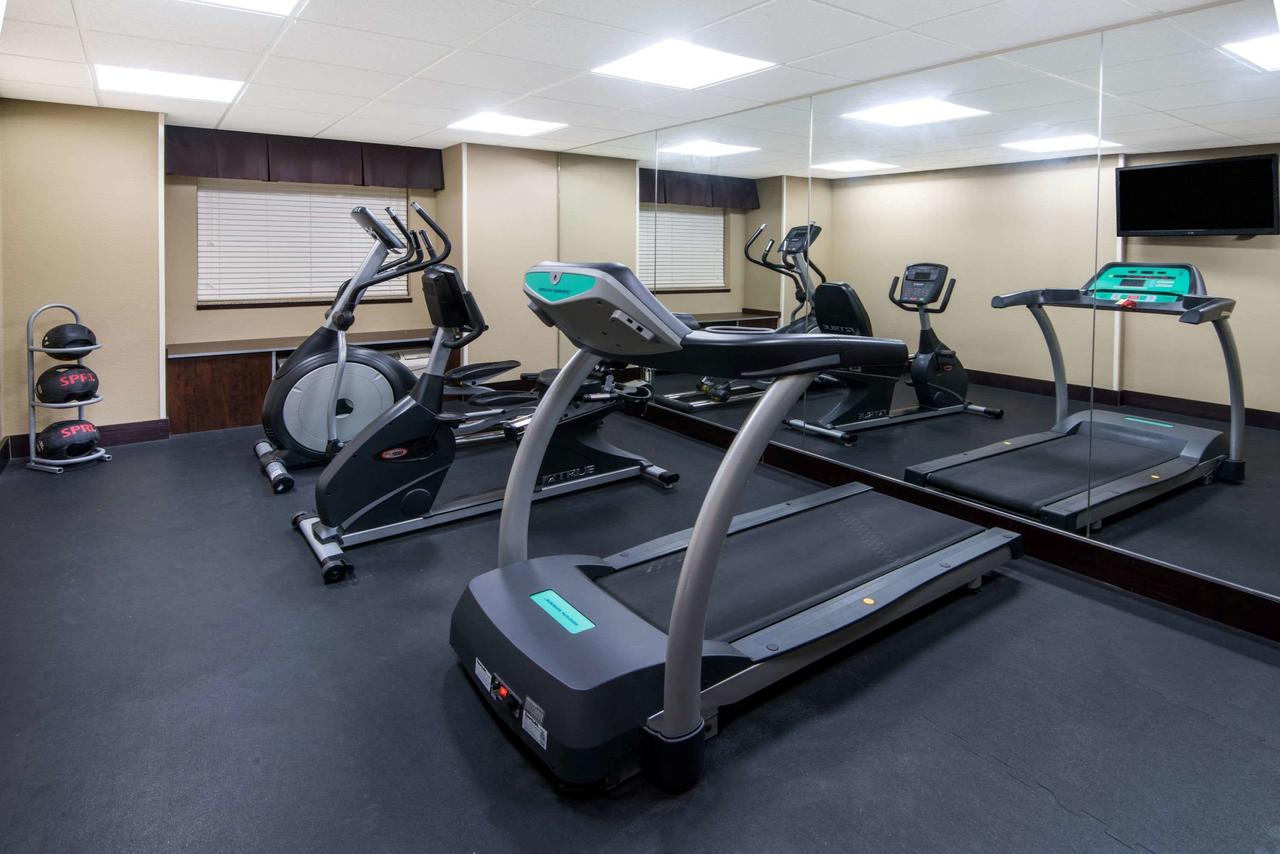 Microtel Inn And Suites North Canton - thumb 16