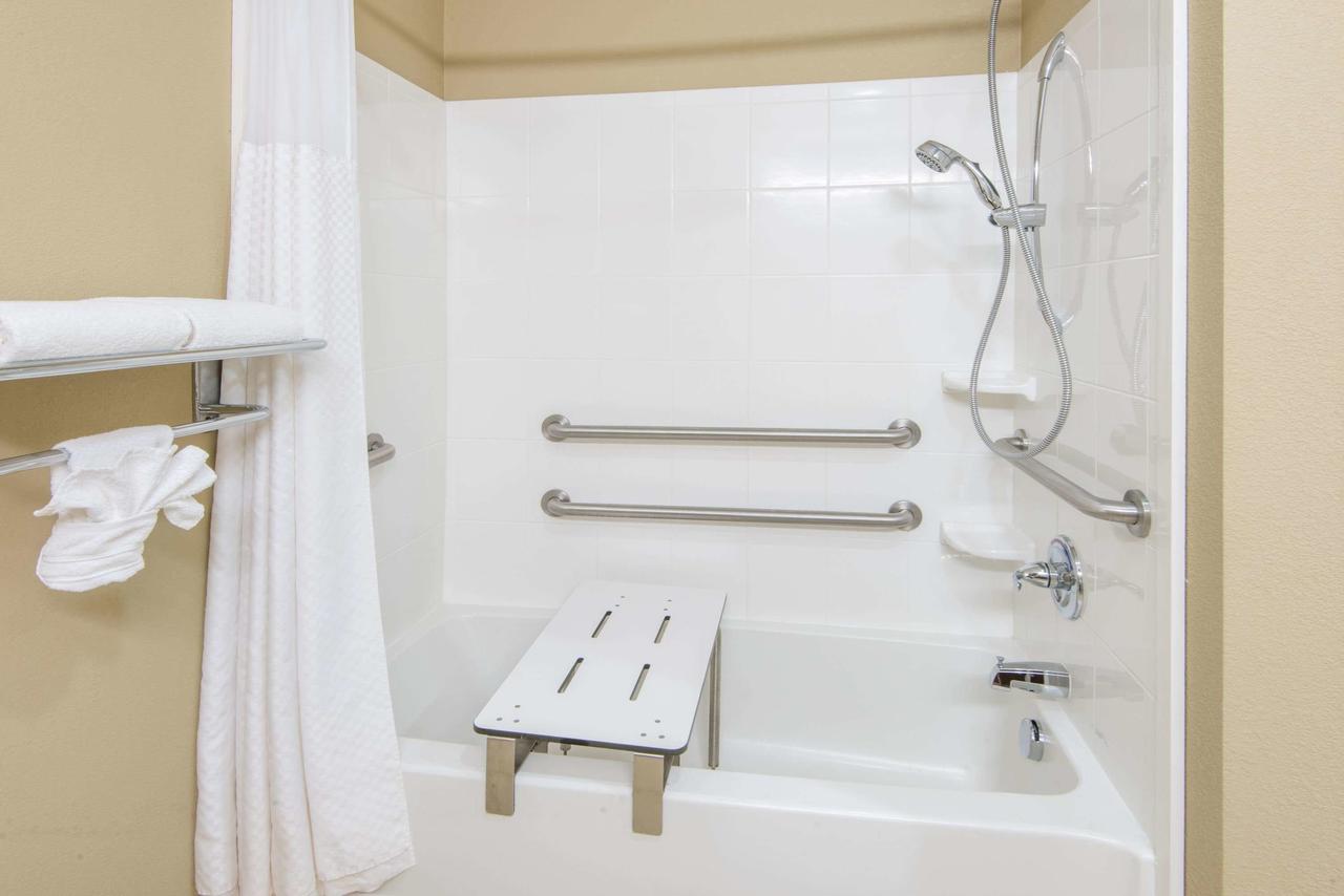 Microtel Inn And Suites North Canton - thumb 17