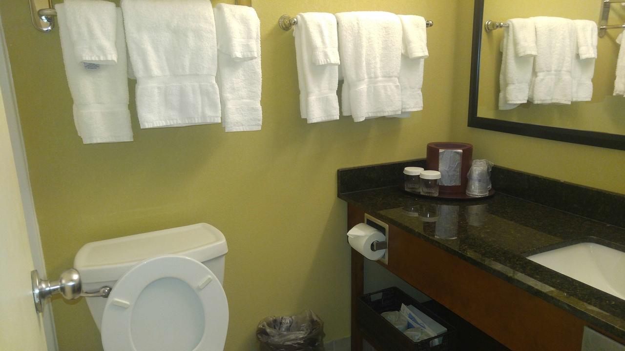 Best Western Wooster Hotel - thumb 24