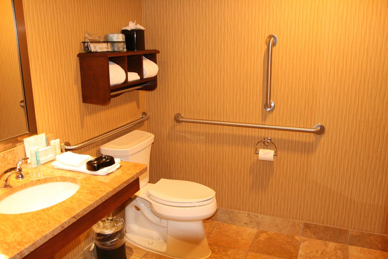 Hampton Inn Cleveland-Downtown - thumb 12