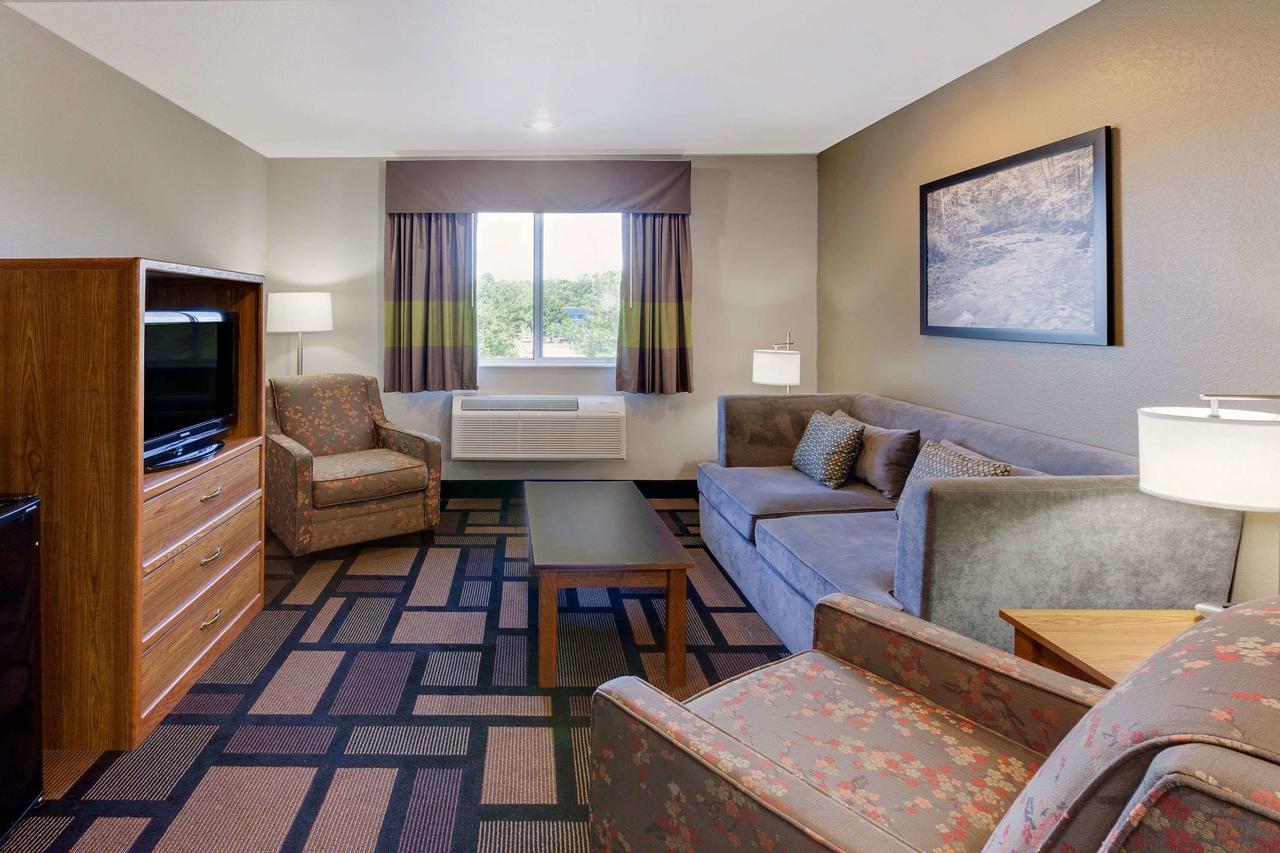 Super 8 By Wyndham Akron S/Green/Uniontown OH - thumb 17