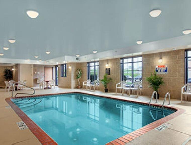Super 8 By Wyndham Akron S/Green/Uniontown OH - thumb 3