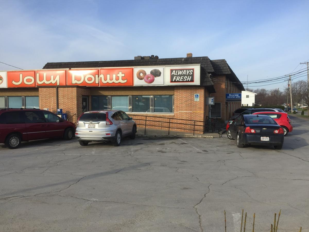 Wolf Inn Hotel - thumb 6