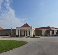 Super 8 by Wyndham Harrison OH - Tourism Bookings