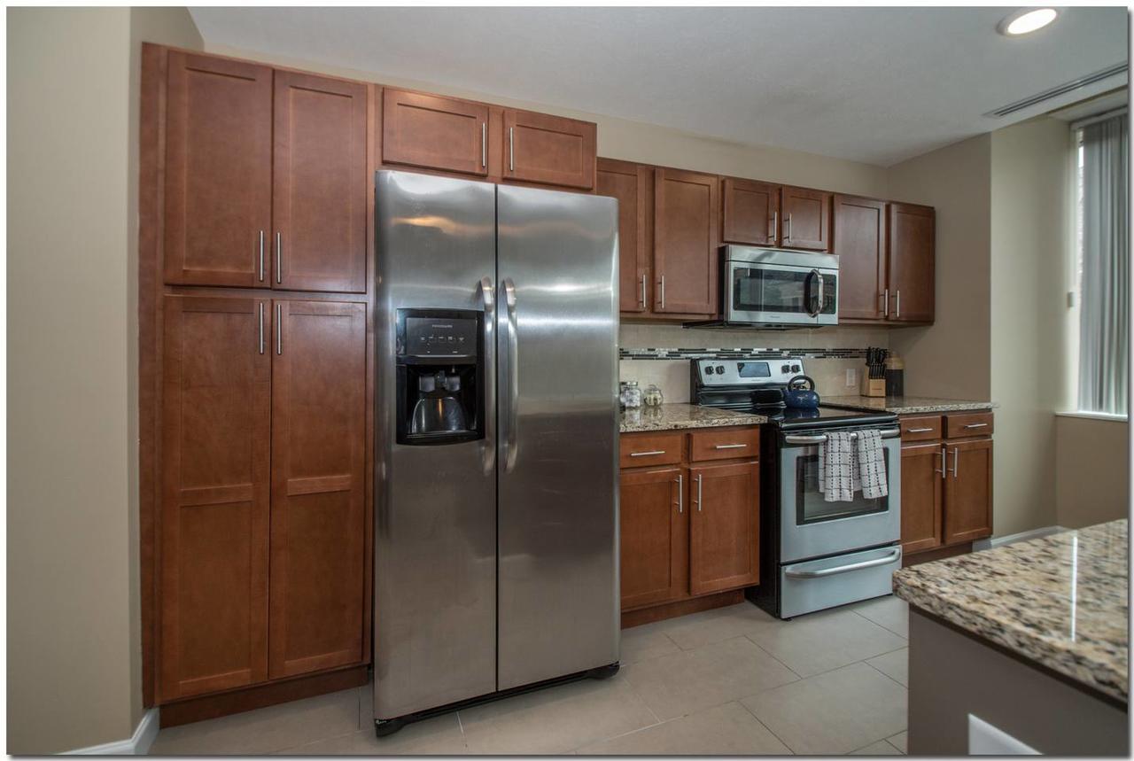 2br/2ba In The Heart Of Downtown - thumb 8