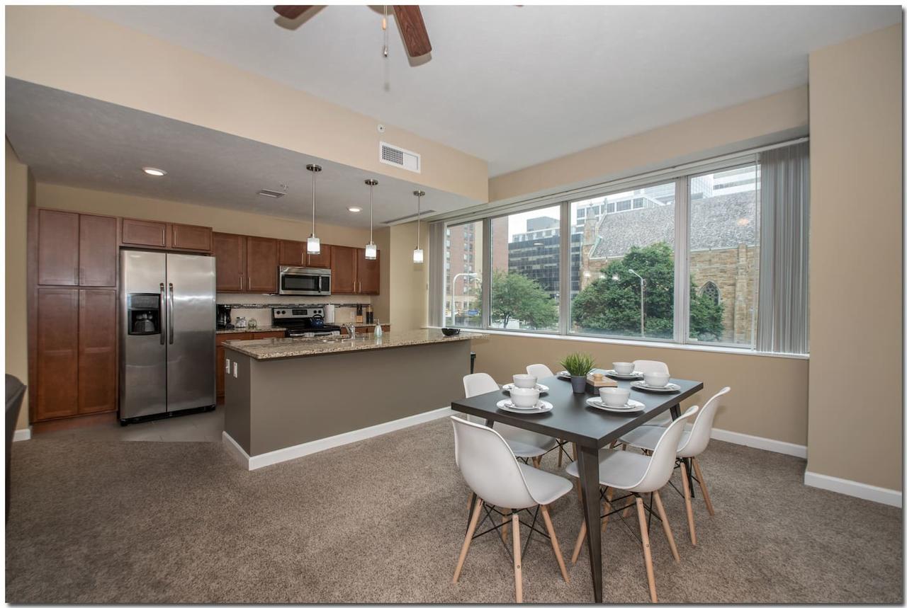 2br/2ba In The Heart Of Downtown - thumb 20