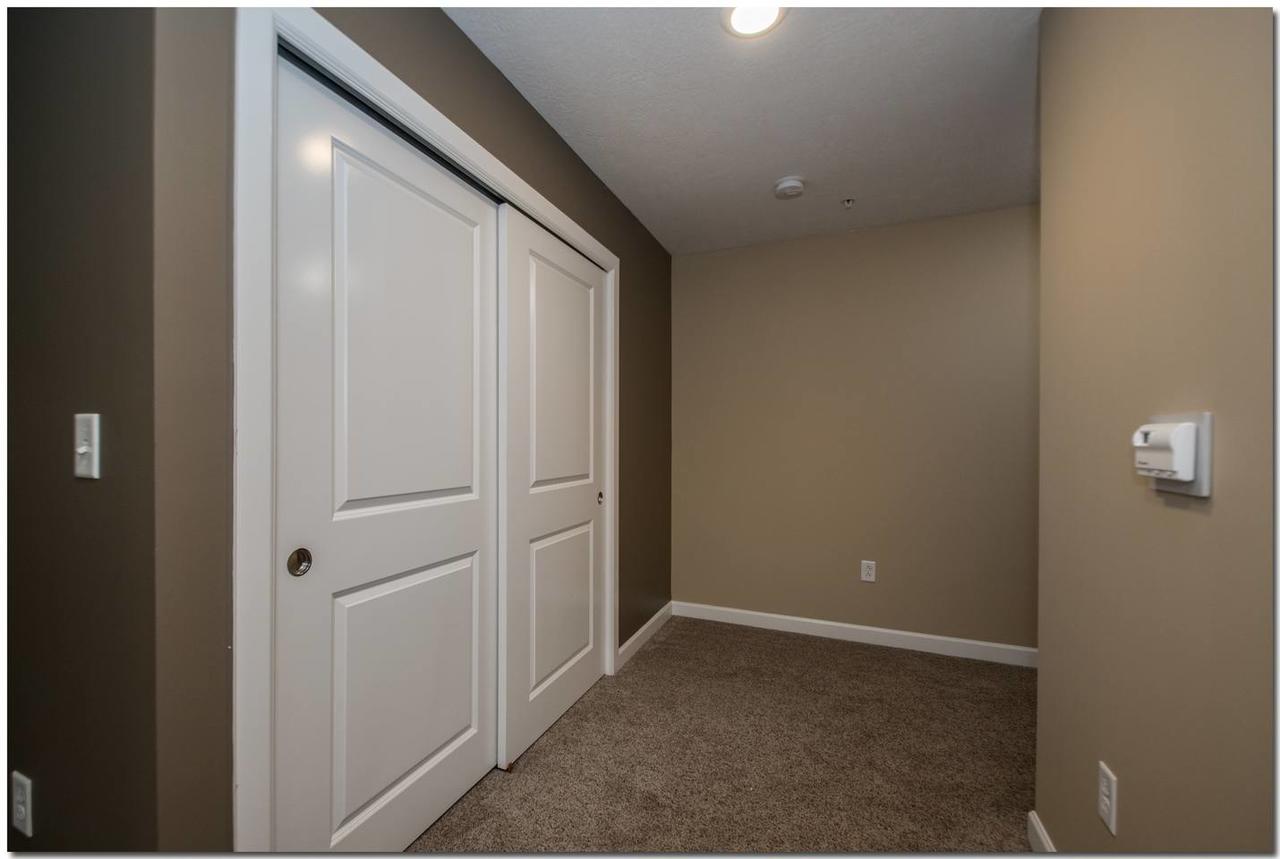 2br/2ba In The Heart Of Downtown - thumb 3