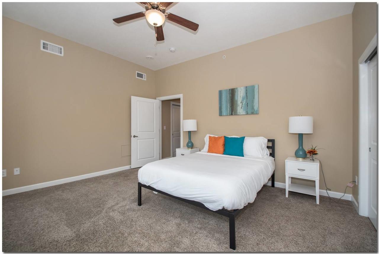 2br/2ba In The Heart Of Downtown - thumb 1