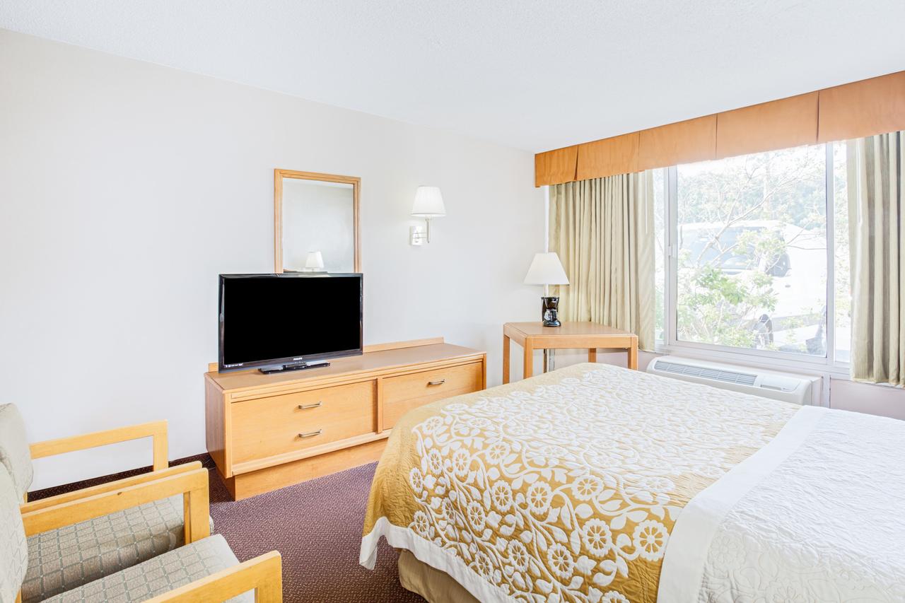 Days Inn By Wyndham Cambridge - thumb 1