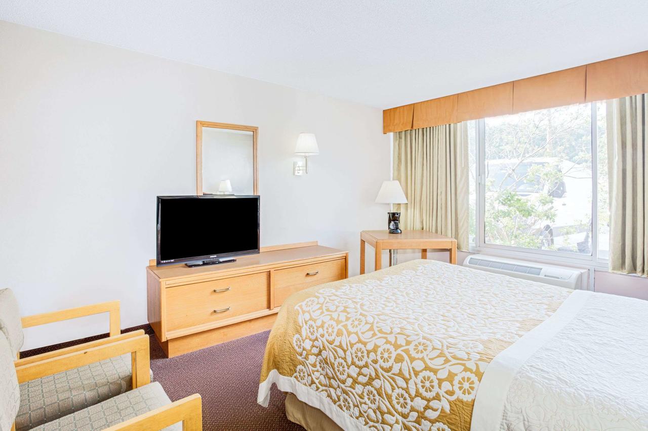 Days Inn By Wyndham Cambridge - thumb 26