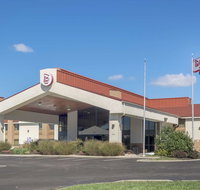 Red Roof Inn  Suites Cincinnati North-Mason - Tourism Bookings