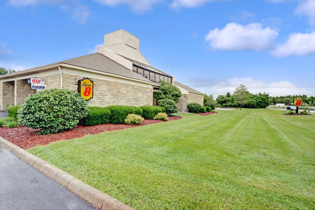 Super 8 By Wyndham Westlake/Cleveland - thumb 3