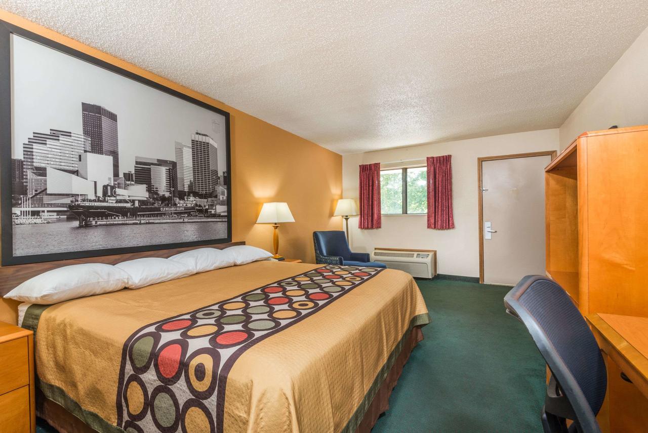 Super 8 By Wyndham Westlake/Cleveland - thumb 14