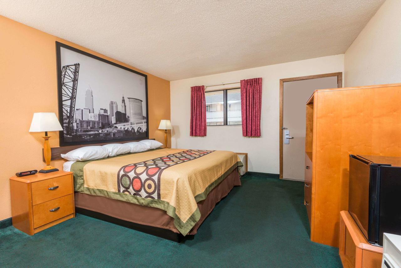 Super 8 By Wyndham Westlake/Cleveland - thumb 20