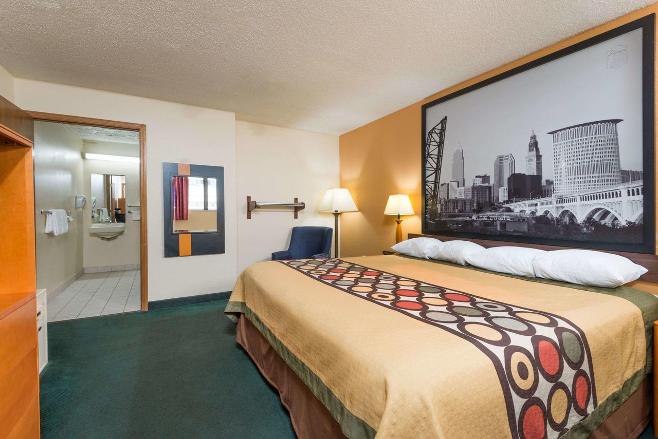 Super 8 By Wyndham Westlake/Cleveland - thumb 13