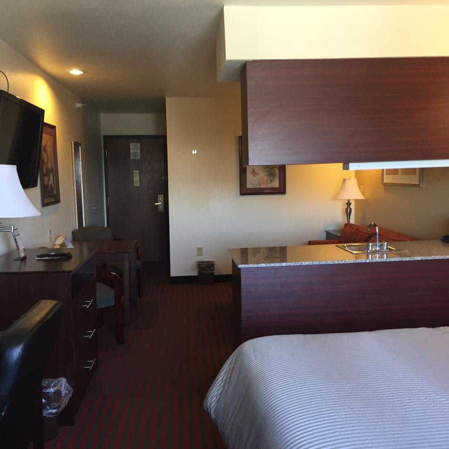 Bridgepointe Inn & Suites Toledo-Perrysburg-Rossford-Oregon-Maumee By Hollywood Casino - thumb 6