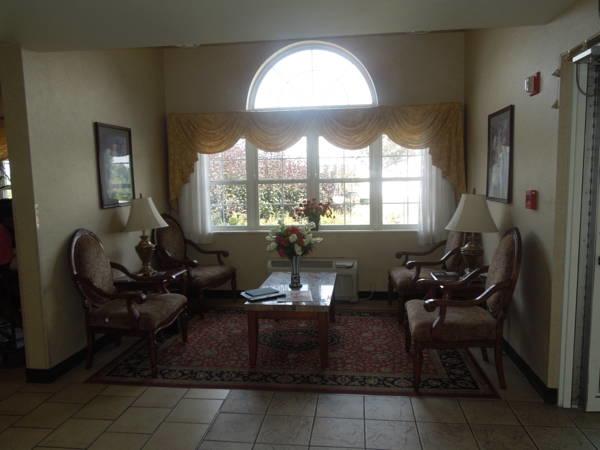 Bridgepointe Inn & Suites Toledo-Perrysburg-Rossford-Oregon-Maumee By Hollywood Casino - thumb 1