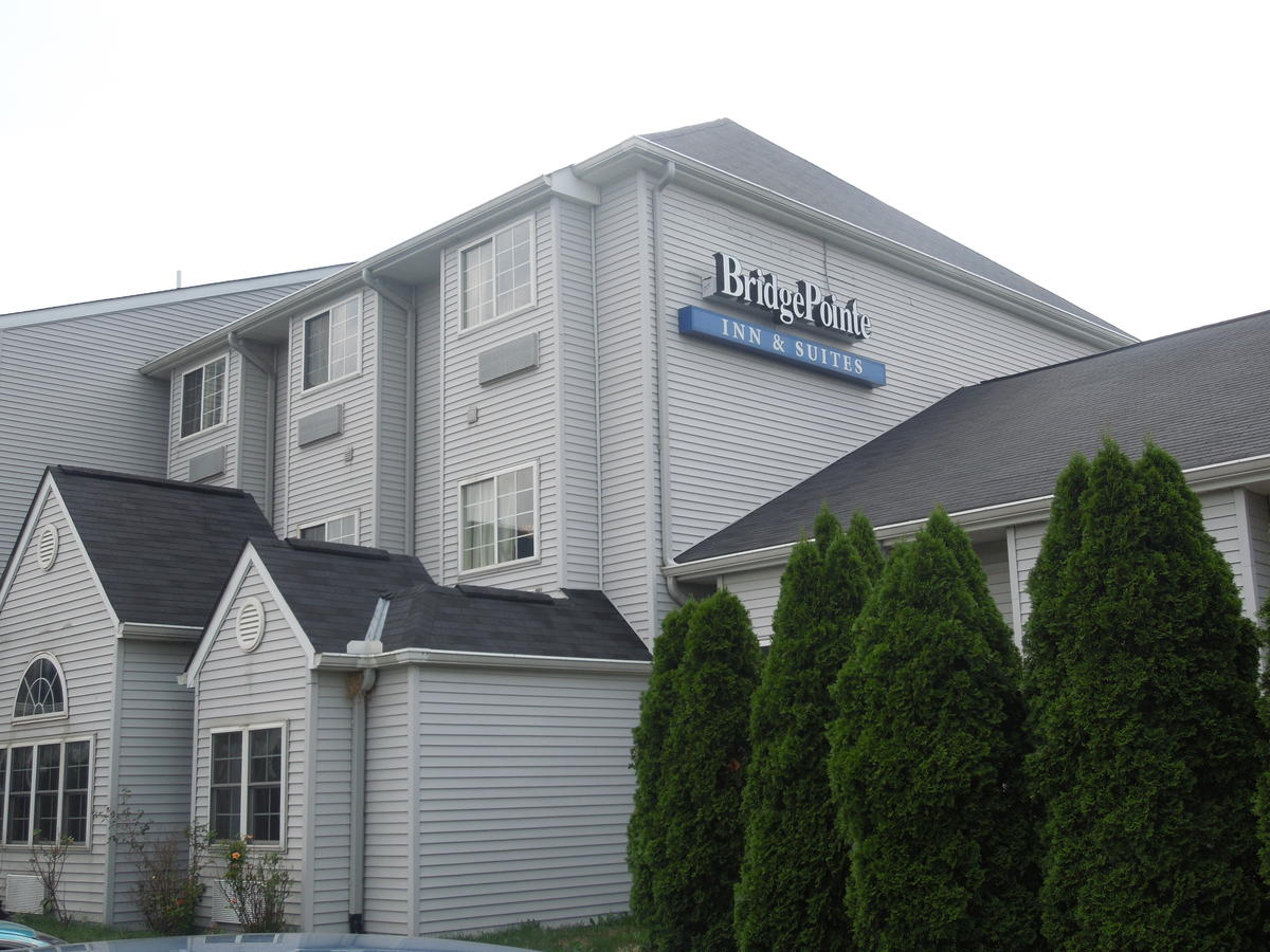 Bridgepointe Inn & Suites Toledo-Perrysburg-Rossford-Oregon-Maumee By Hollywood Casino - thumb 10