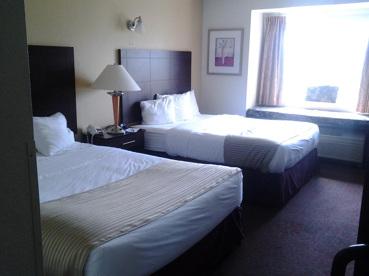 Bridgepointe Inn & Suites Toledo-Perrysburg-Rossford-Oregon-Maumee By Hollywood Casino - thumb 3