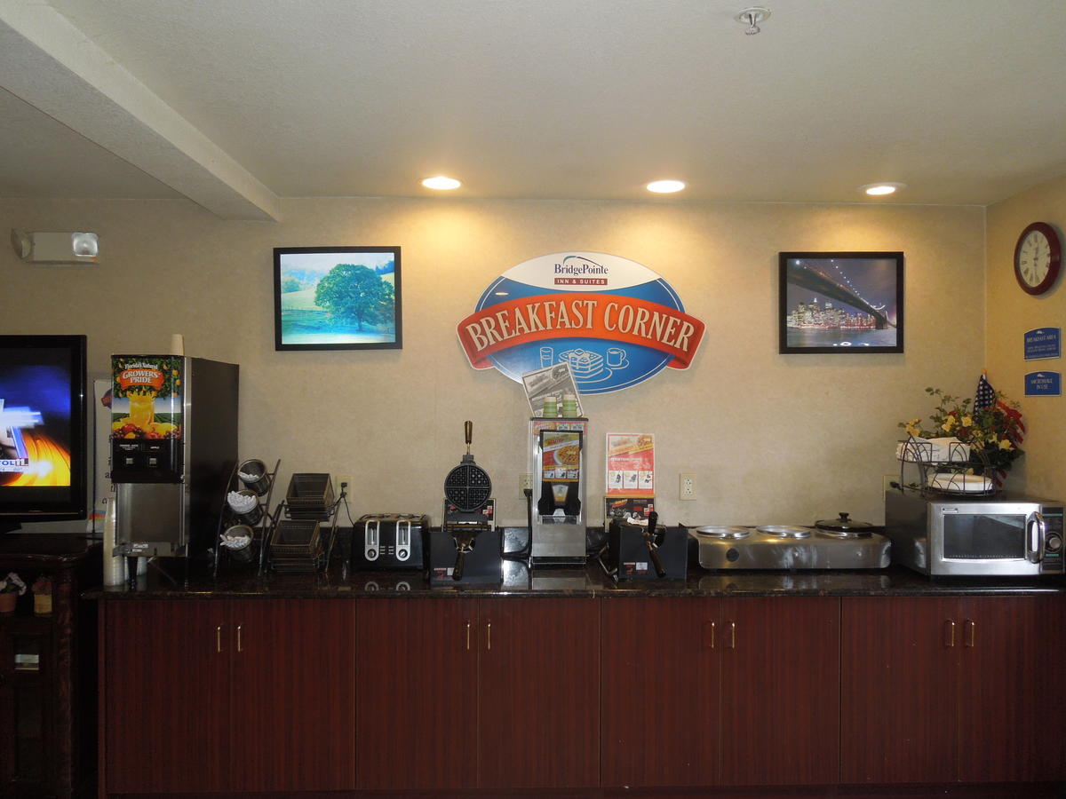 Bridgepointe Inn & Suites Toledo-Perrysburg-Rossford-Oregon-Maumee By Hollywood Casino - thumb 15