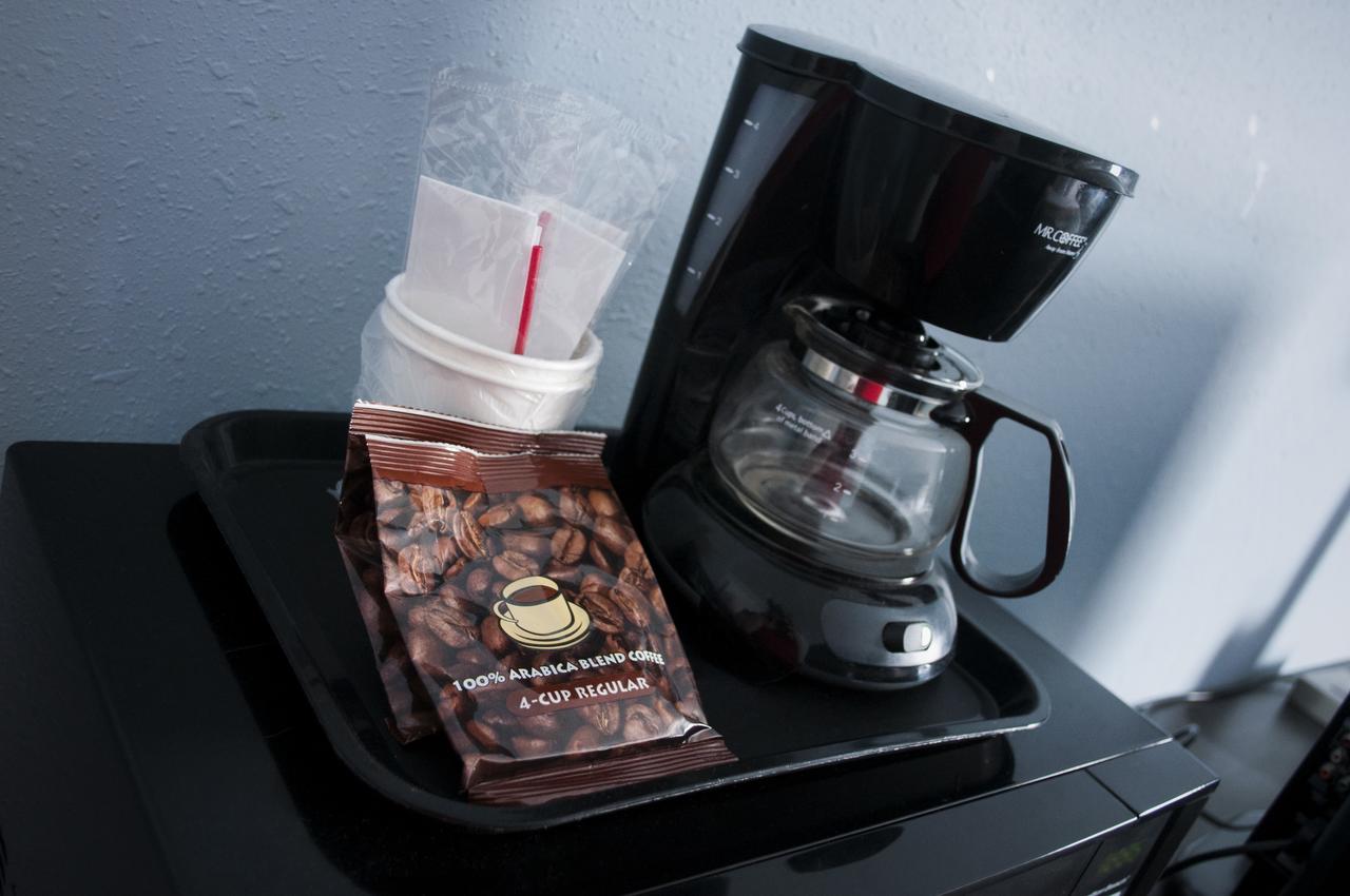 Econo Lodge Inn & Suites South Sandusky - thumb 2