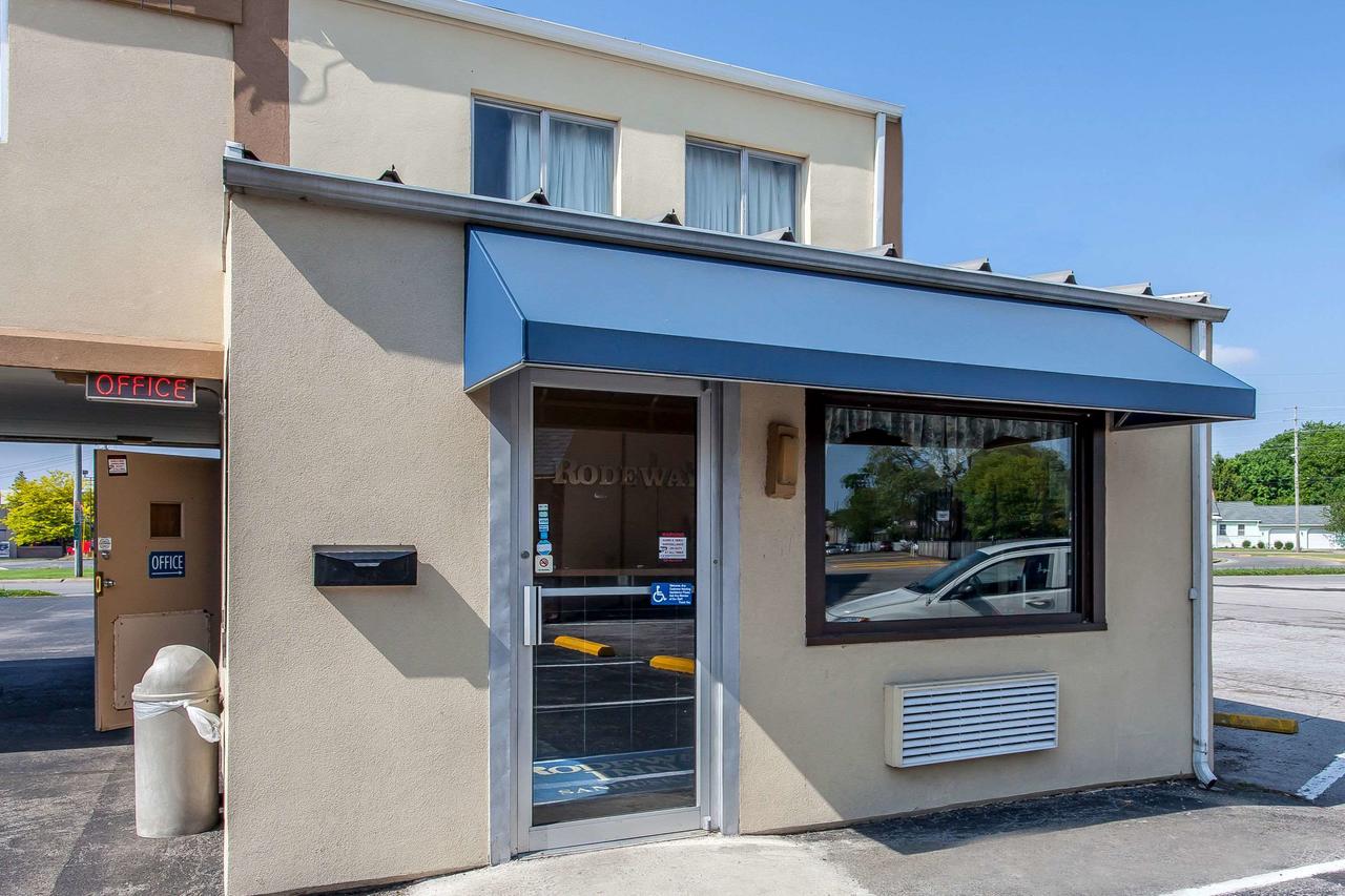 Rodeway Inn North - thumb 0