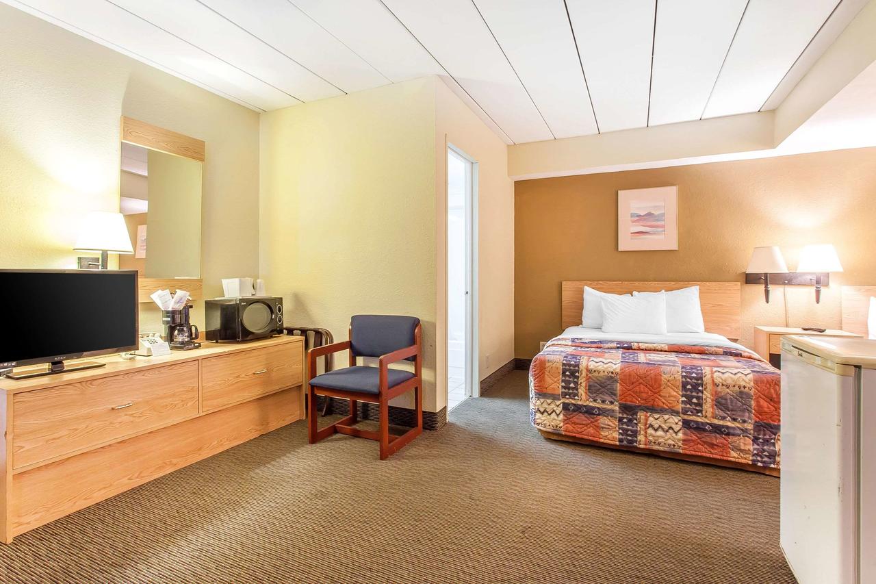 Rodeway Inn North - thumb 12