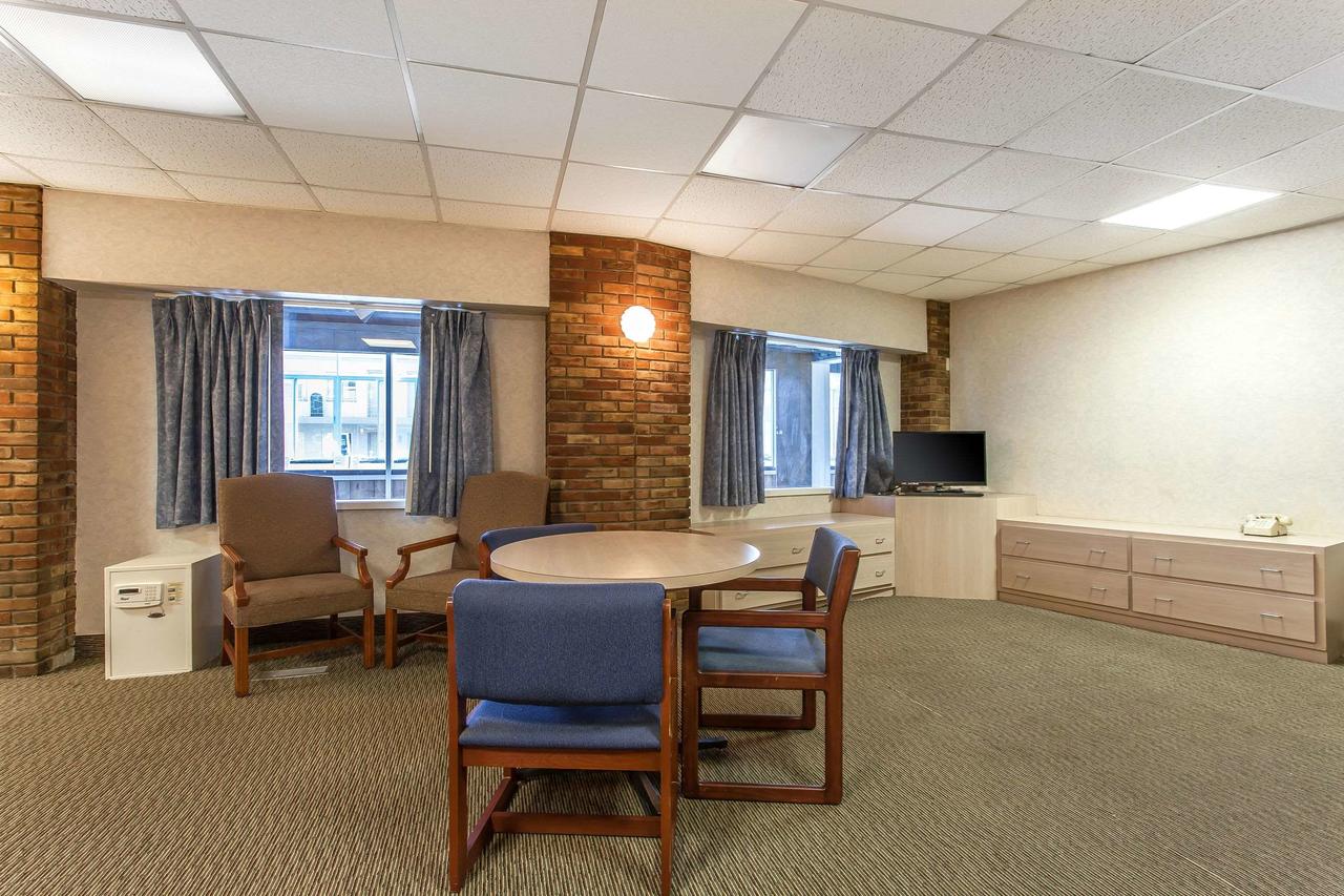 Rodeway Inn North - thumb 3