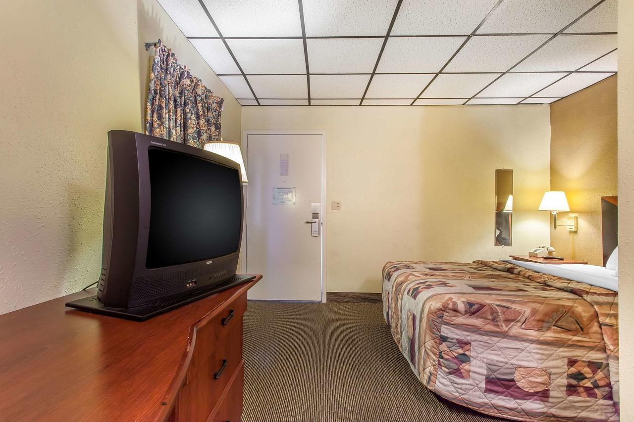 Rodeway Inn North - thumb 29