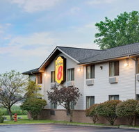 Super 8 by Wyndham Mentor/Cleveland Area - Tourism Bookings