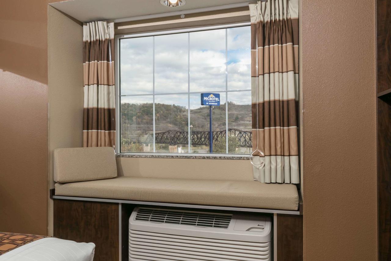 Microtel Inn & Suites By Wyndham Steubenville - thumb 22