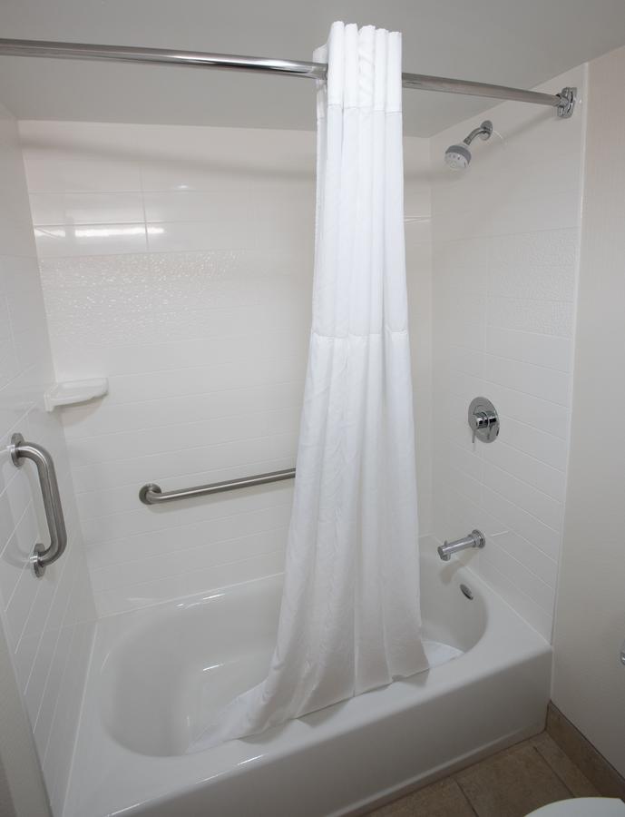 Hampton Inn Wooster - thumb 37