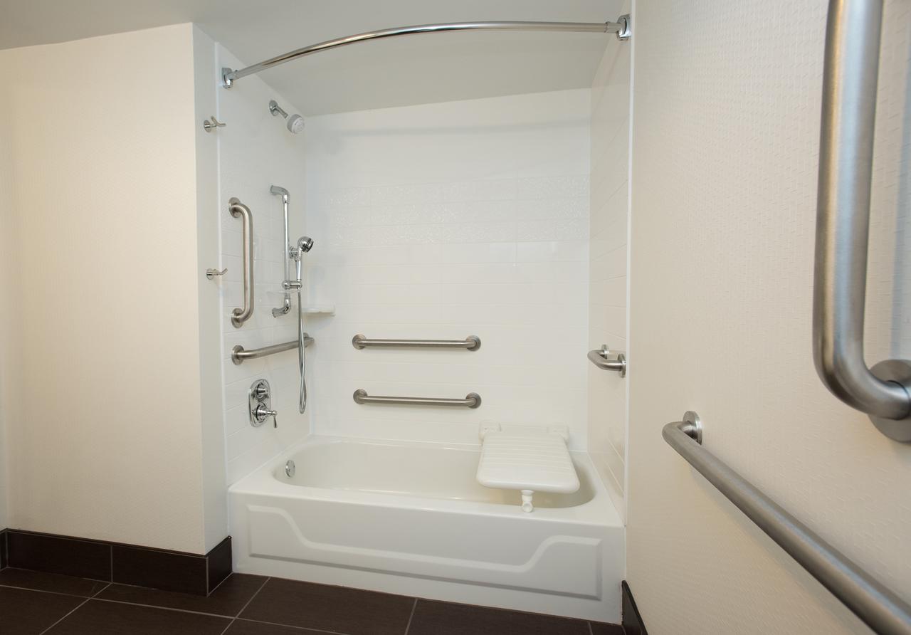 Hampton Inn Wooster - thumb 23
