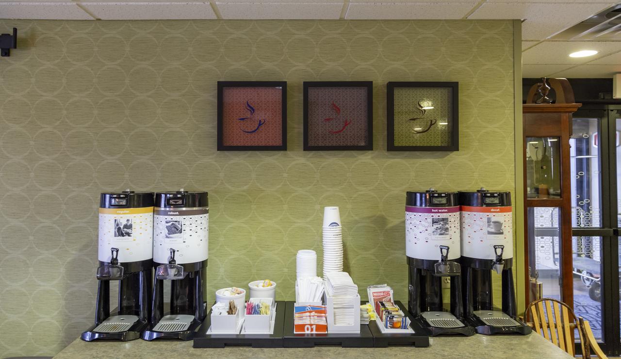 Hampton Inn Wooster - thumb 20