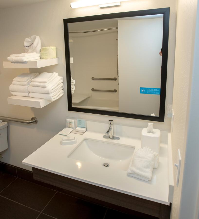 Hampton Inn Wooster - thumb 24