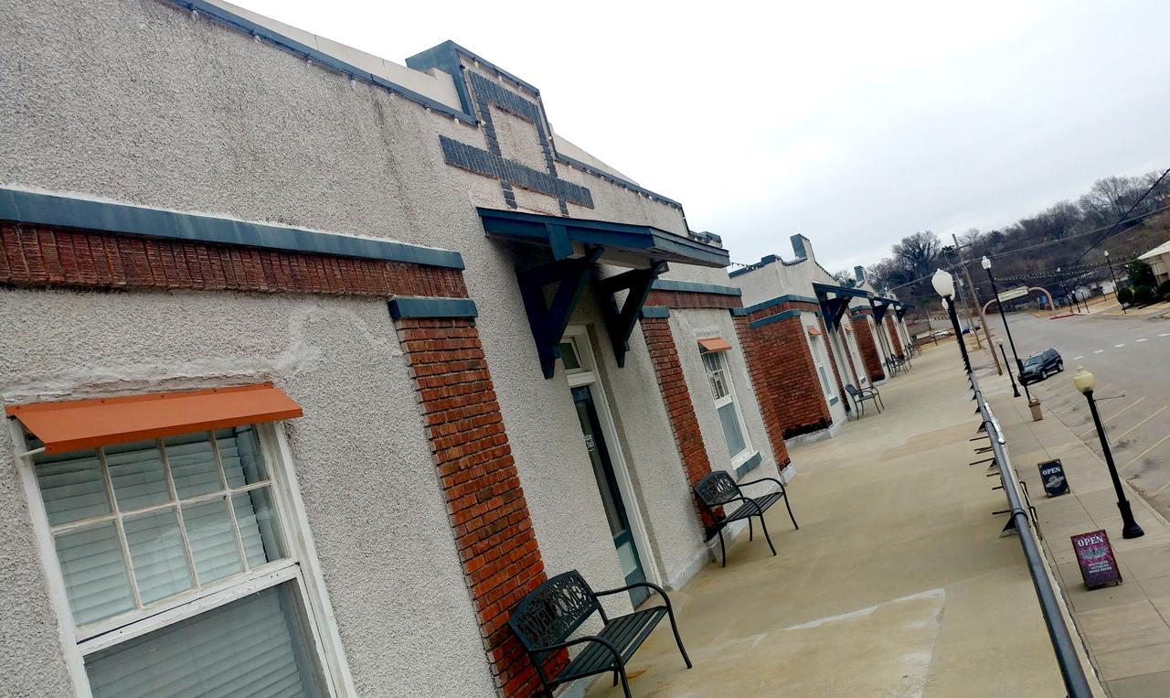 Historic Whiting Hotel Suites - thumb 14