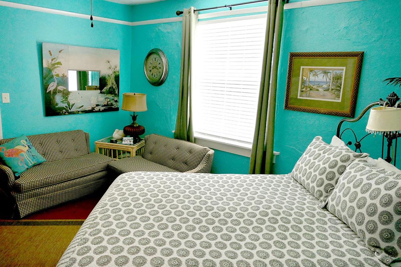 Historic Whiting Hotel Suites - thumb 0