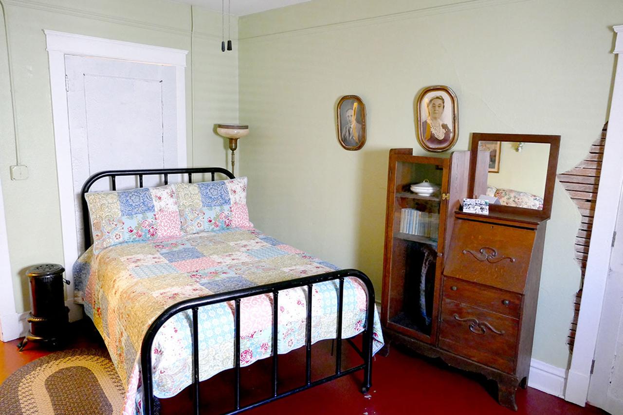 Historic Whiting Hotel Suites - thumb 4