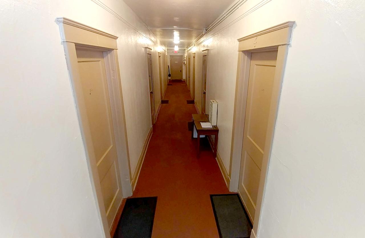 Historic Whiting Hotel Suites - thumb 12