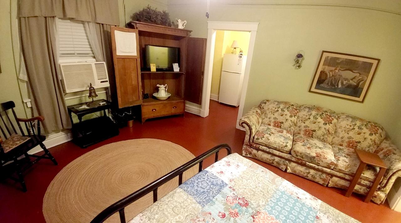 Historic Whiting Hotel Suites - thumb 43