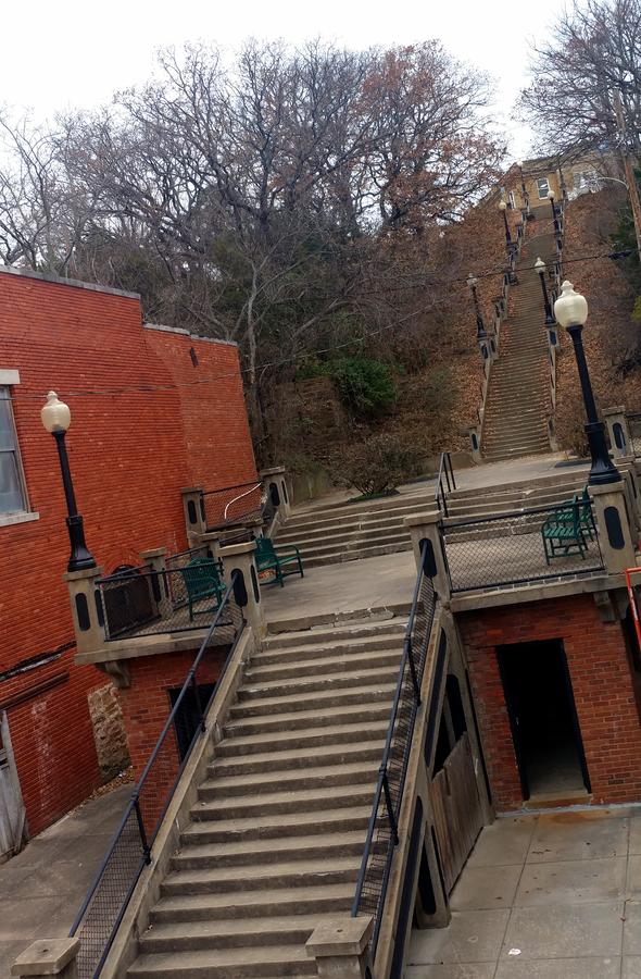 Historic Whiting Hotel Suites - thumb 20