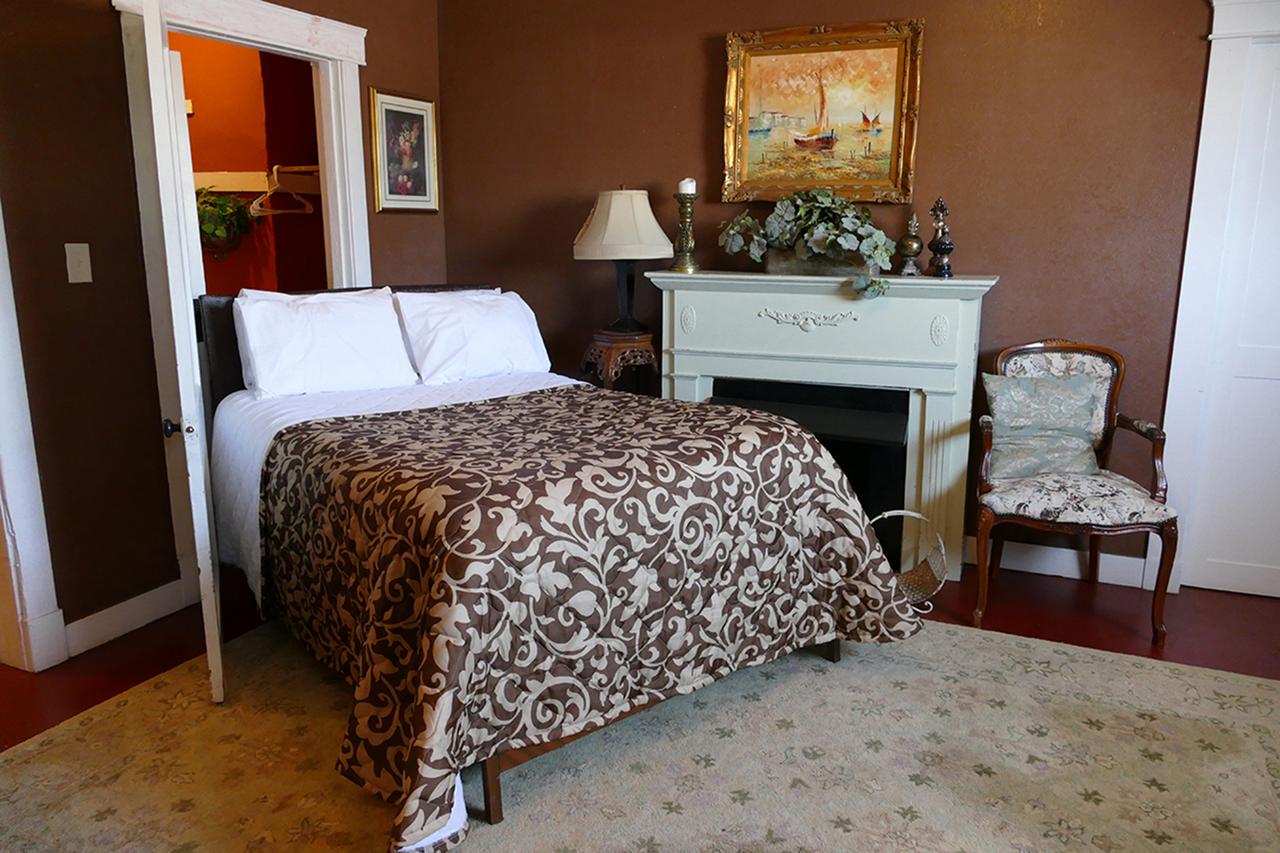 Historic Whiting Hotel Suites - thumb 10