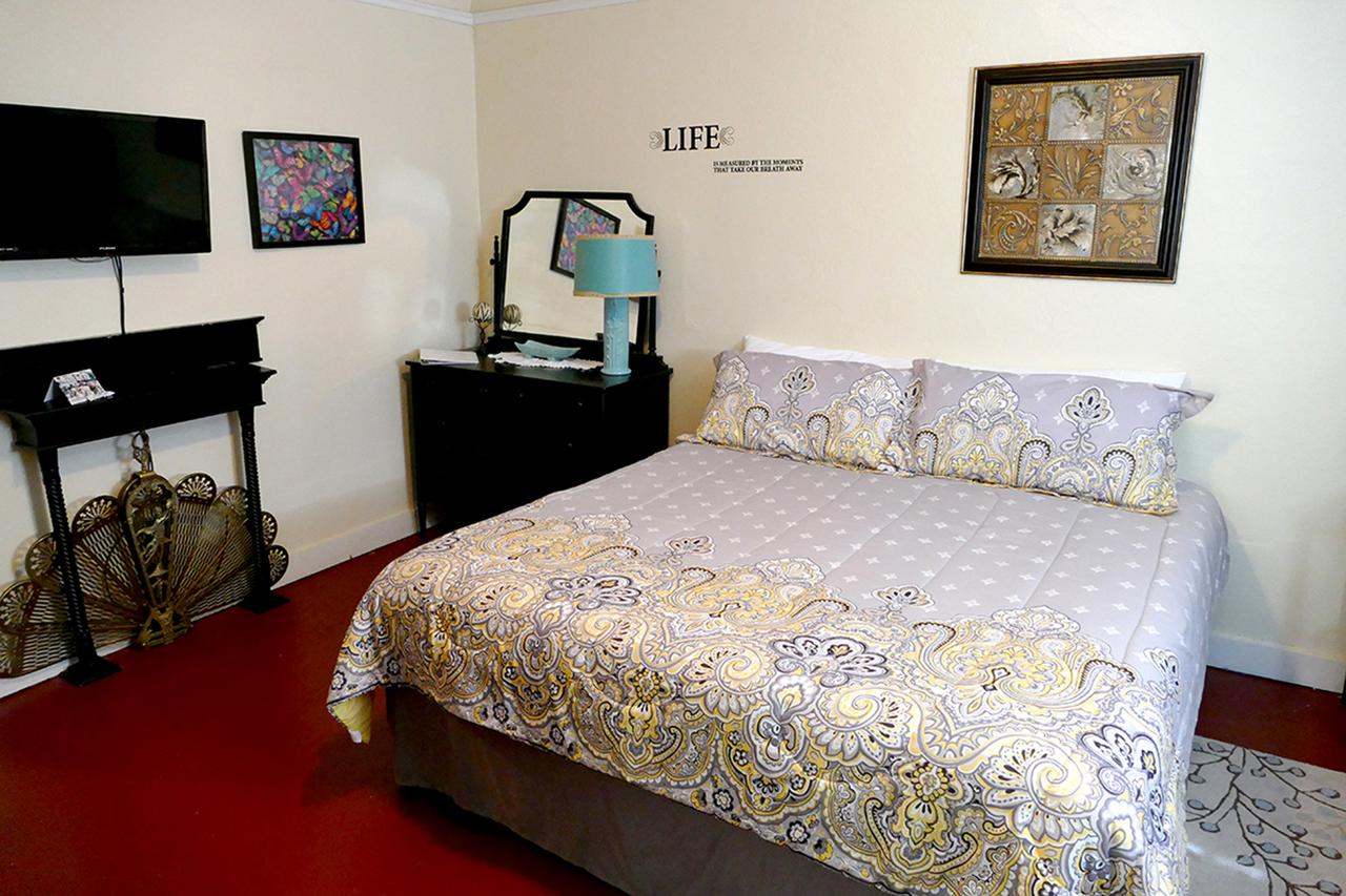 Historic Whiting Hotel Suites - thumb 8