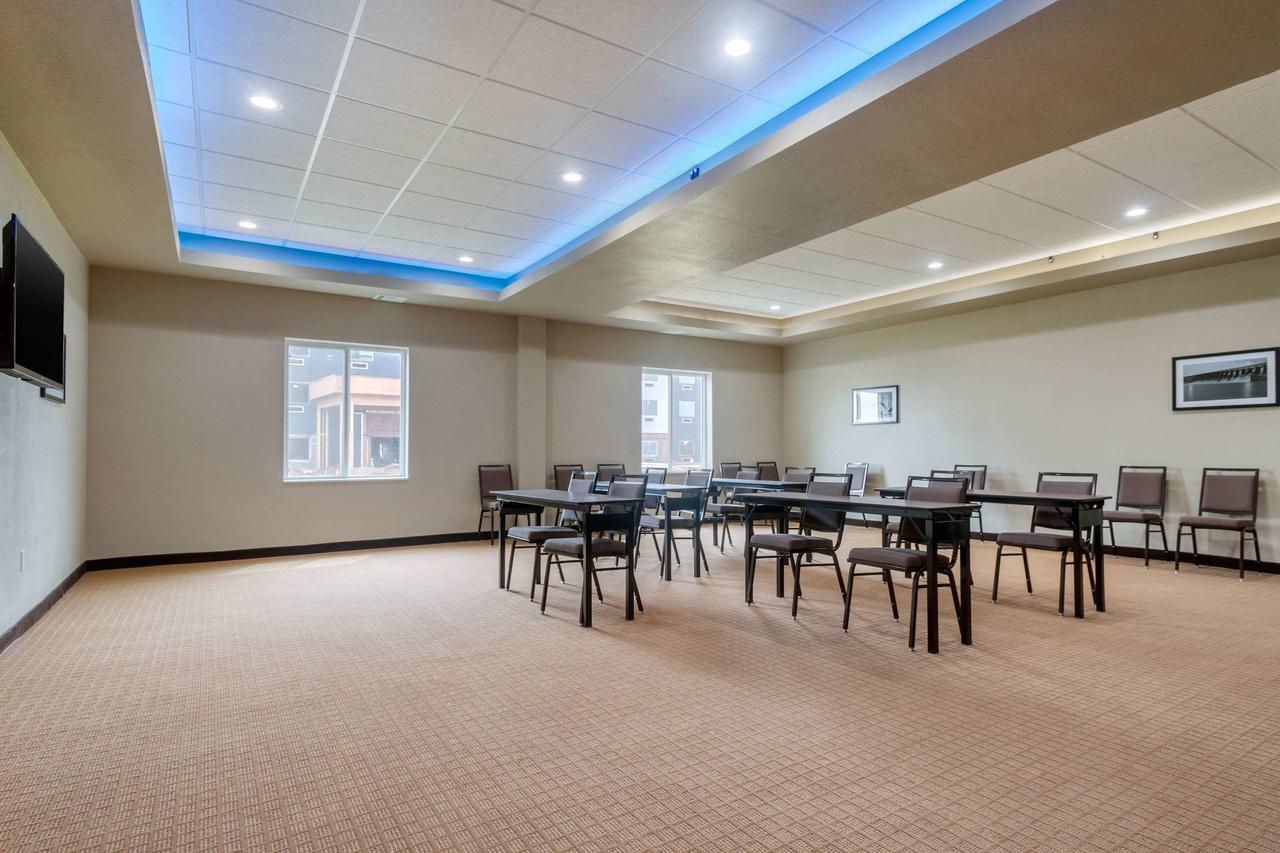 MainStay Suites Bricktown - Near Medical Center - thumb 32