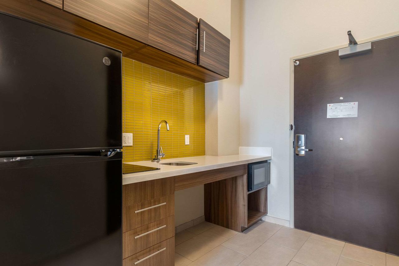 MainStay Suites Bricktown - Near Medical Center - thumb 7