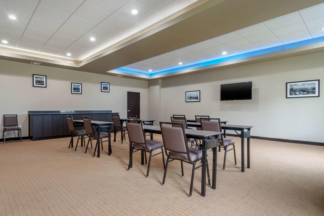 MainStay Suites Bricktown - Near Medical Center - thumb 12