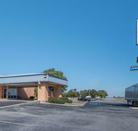 Castle Inn  Suites - Tourism Bookings