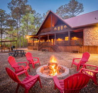 Silver Dollar Lodge (5 Bdrm) (High Lux) Hot Tub Cabin - Tourism Bookings